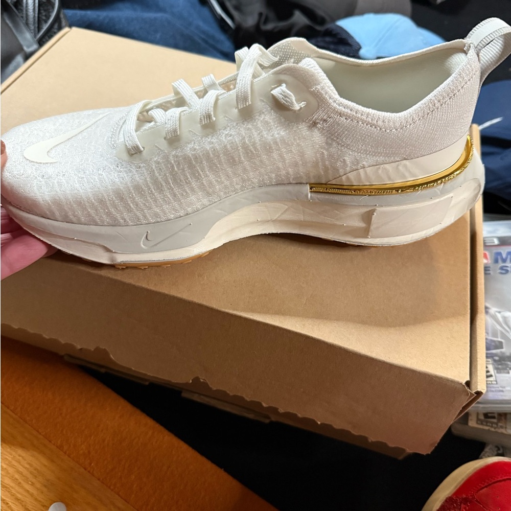 Nike Women's White and Gold Sneakers